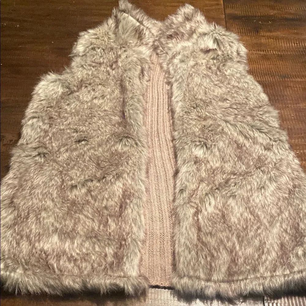 Reversible Faux Fur Vest & cable knit sweater